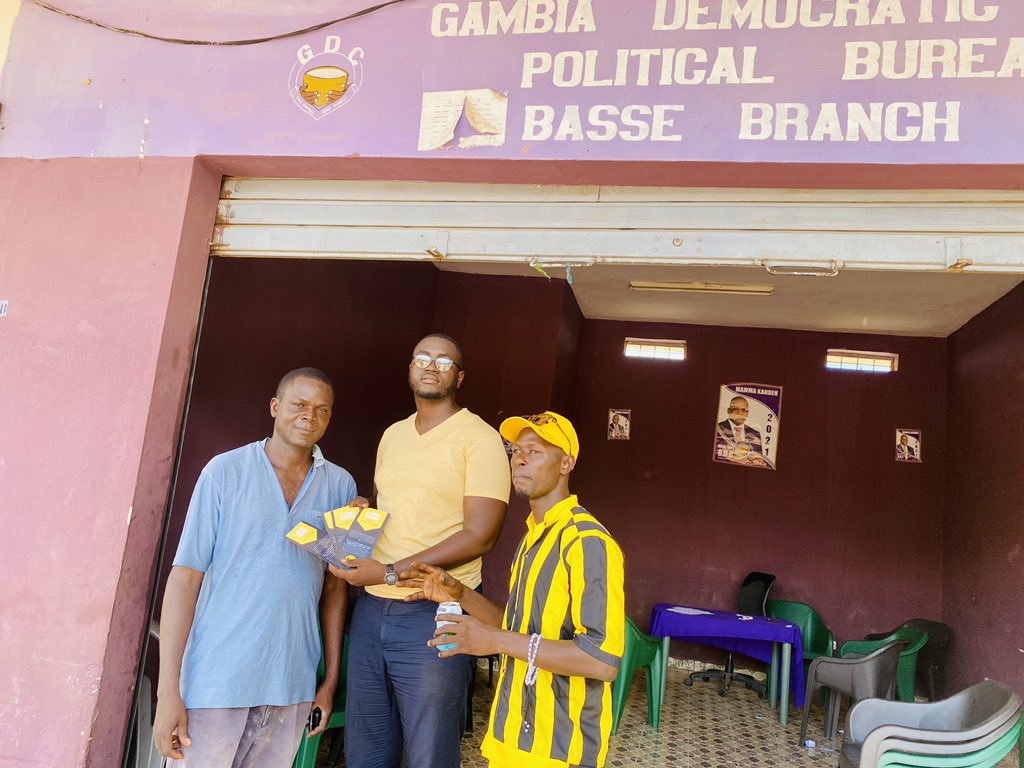 kemo_bojang's tweet photo. The message will reach everyone, Good morning from Soma. Handing our #UDP5pointAgenda to even our opponents. #VoteUDP https://t.co/Miq6aobb34