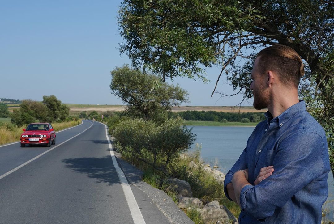 HankerSource's tweet photo. New outtakes of Kerem for “BMW Turkiye”💙

• #KeremBürsin • #BMWxTheBürsin https://t.co/V6NiQmDGaI