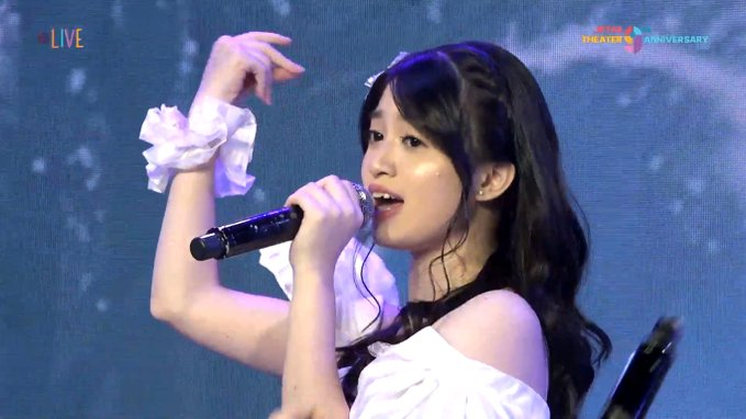 Ada siapa nich di Rapsodi 👀
Putihan <a href="/Eve_JKT48/">Faisal</a> daripada bajunya

#JKT48Theater9thAnniv