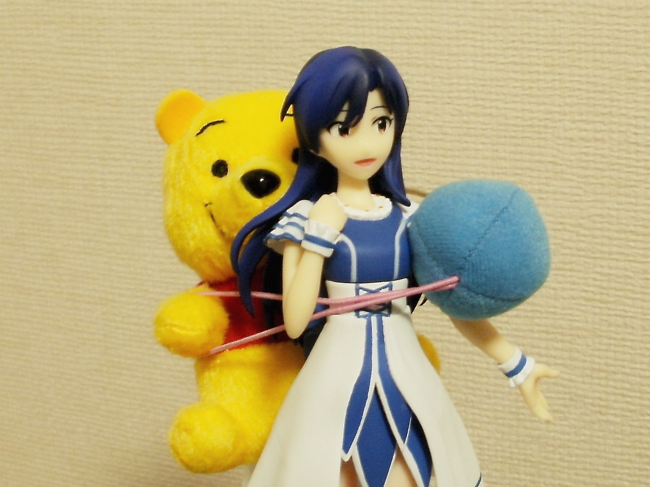 Inagaki Noriyuki プーさん 女の子に抱きつく ブック のバッタもんコーナーで見つけた クマのプーさん のぬいぐるみと知らないキャラの女の子のフィギュア ２つ合わせて 310なり ちょっと無駄使いしちゃったかな T Co Jy9vvrlvjl