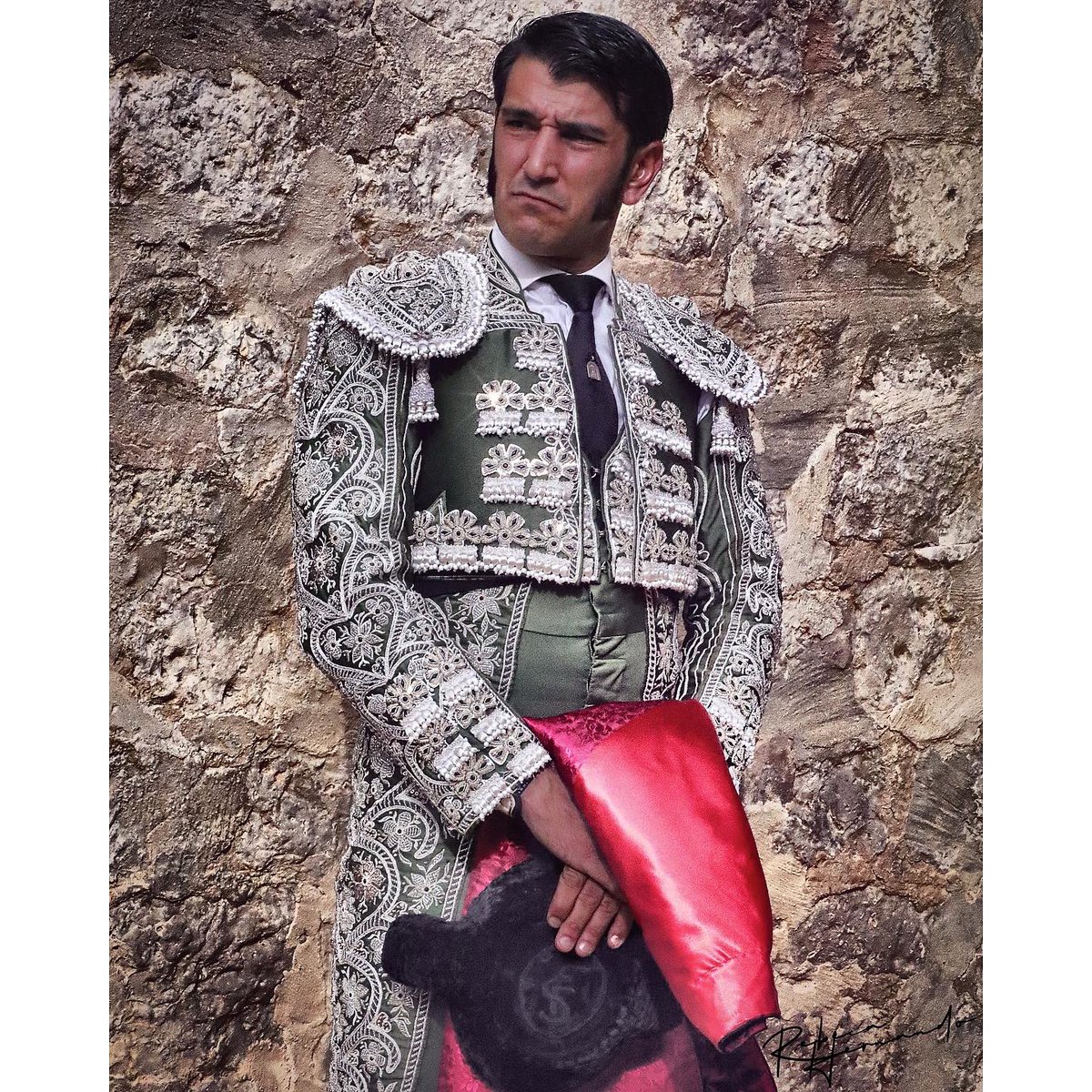 RHernando_Photo's tweet photo. ~ Plata de Ley ~ 

📍Valladolid - Sep. 2021 
📷 @RHernando_Photo | @RebecaHerF 

@torosvalladolid @JorgeMantitauro @afitauro_ @Pasiontaurina2 @InfoTomasRufo @tomy_rufo 

#LoEsencialEsInvisibleALosOjos #ColeccionistaDeMomentos #RHernandoFotografía #RebecaHernando #Fotografía https://t.co/owAsJaAZHj