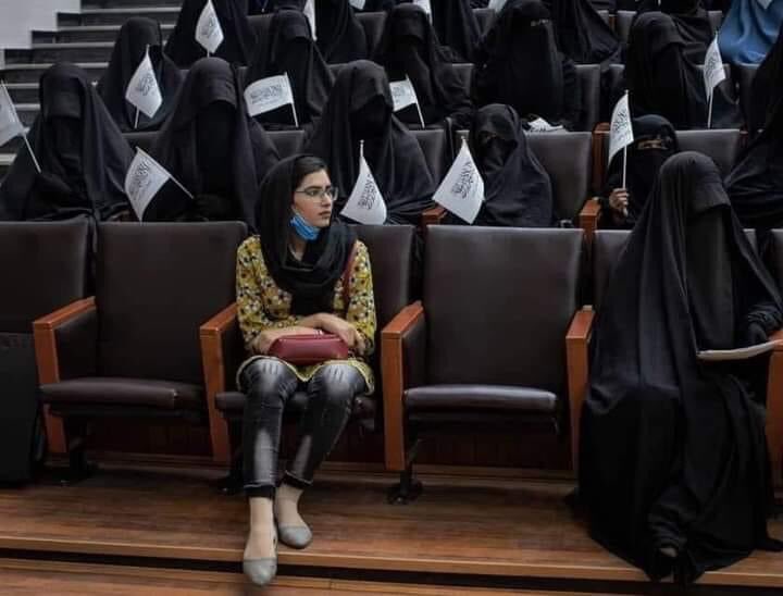 waliarian's tweet image. Between all these people! #Kabul