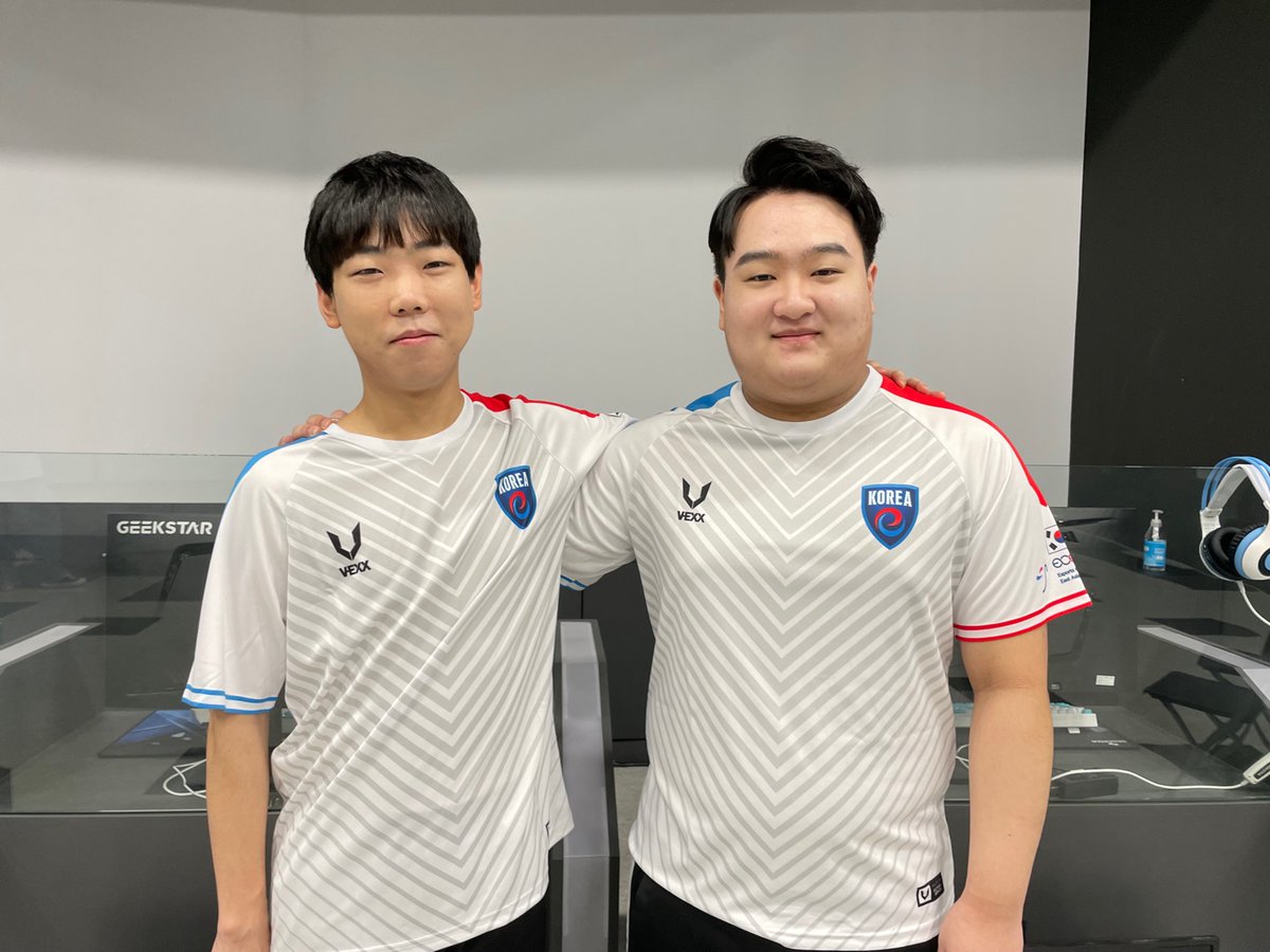 DaedongLavega's tweet photo. 🇰🇷 Esports Championships East Asia 2021 🇰🇷
 한중일 이스포츠 대회에서 대한민국 PUBG팀이 중국을 3대0으로 꺾고 우승을 차지했습니다.🥇
3일간 열심히 뛰어준 선수들과 코치진에게 박수 부탁드립니다!

#ATA  #아타 #PUBG #ECEA2021 #maczora #rain1ng #nigo #한중일e스포츠 https://t.co/Qxa7IaN5Ke