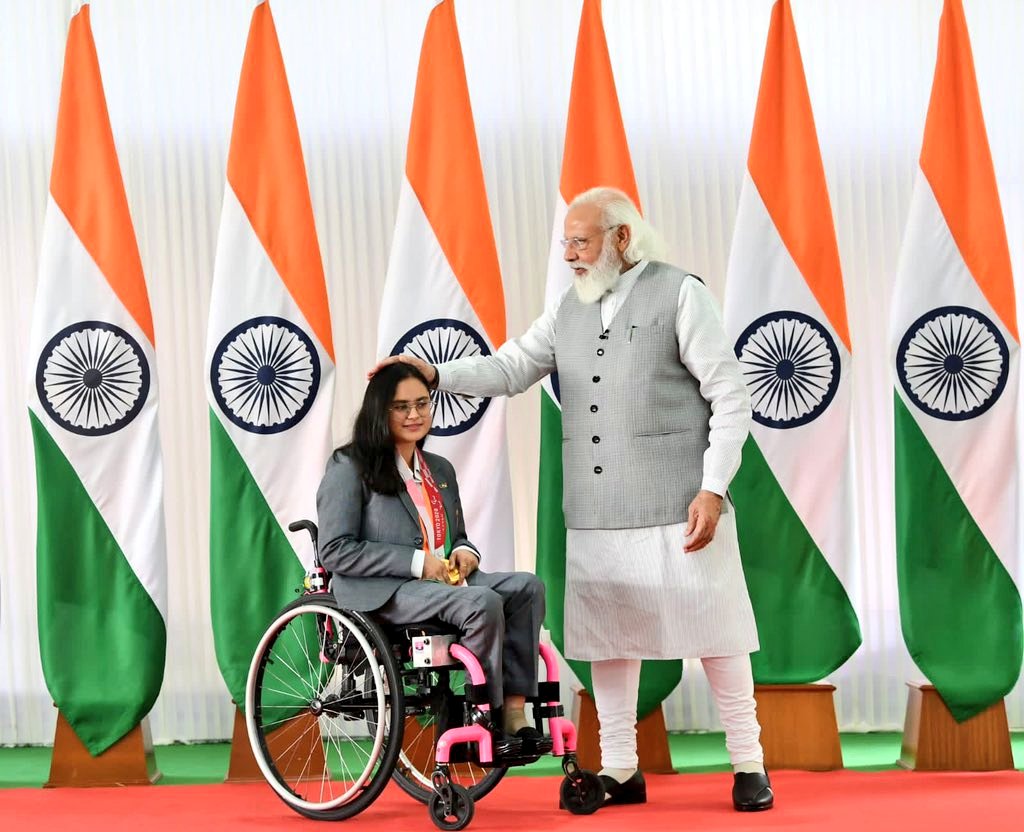 MKavatagimath's tweet photo. 'PICTURE OF THE DAY'

@narendramodi @AvaniLekhara 

#praiseforpara https://t.co/1t8zXs8jxX