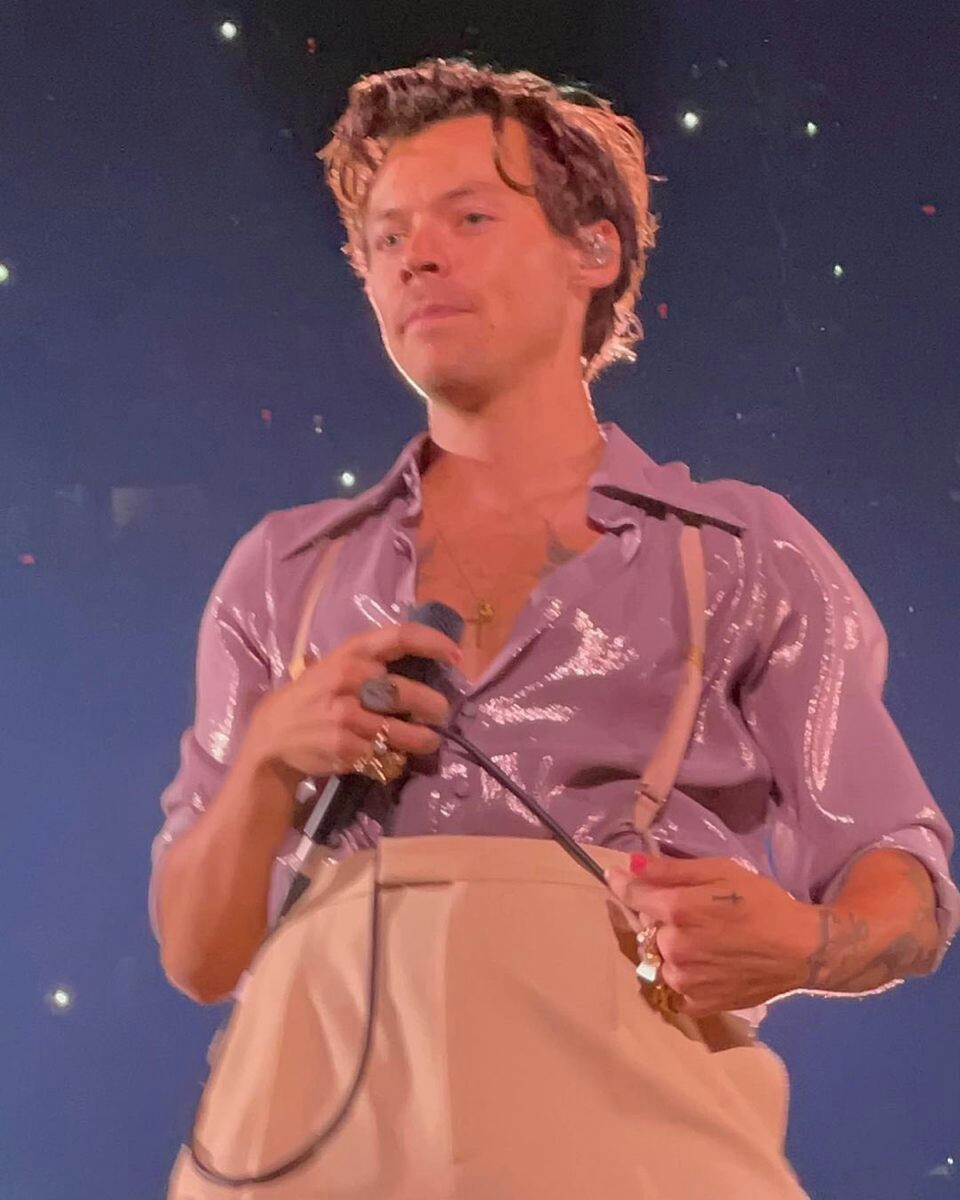 2harrysmiles7's tweet photo. Third day of Love On Tour - San Antonio https://t.co/UX2xDME3lI