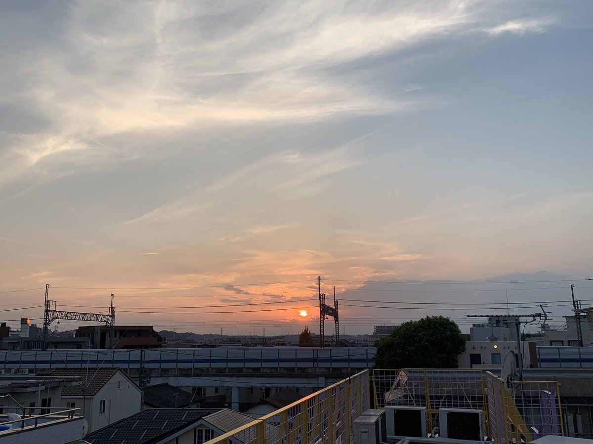 geekmtsm's tweet image. いつか見た空