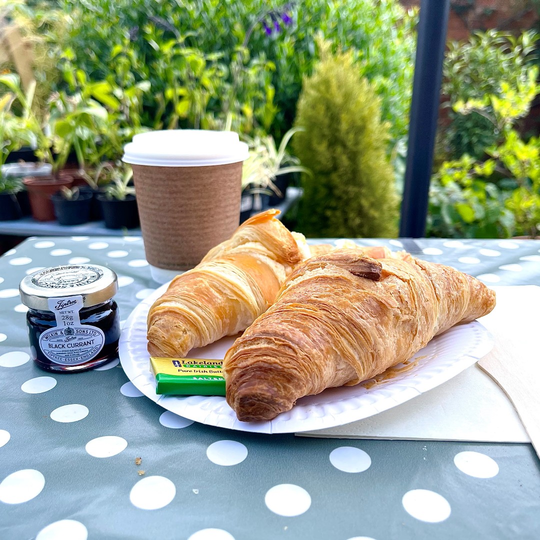 C Brom Hall Gardens tweet media