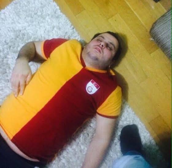 bartutc57's tweet photo. FENERBAHÇE AĞLMAZ KOÇLAR AĞLATIR HALA ÖĞRENEMEDİNİZ Mİ @Fbuurrylmz @FbHakan7 @1907yuksellFB @67Emir1907 @ersengfb06 @19591955aa @Krm19071923 @betulbuz1966 @arslan_au @JoseYunusG @Ademirkin3 @Fener_priv @Pelkas1414 @entlktelcplc @PatronZeljko @yllcn10 @Fb_Takiplesme @_emredinc https://t.co/4lUvwx70OR