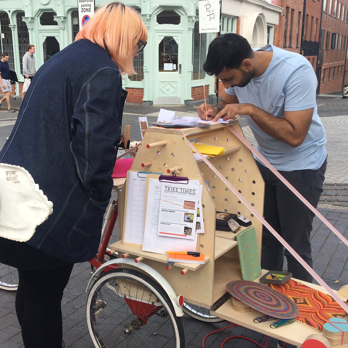 QTRMSTRS's tweet photo. Big big thank you to everyone who stopped by yesterday - we had some great conversations, drawings, laughter, way finding and general positive buzz on #dayussquare #albionstreet #jq we will be popping up again on Friday 17th Sept in the same spot. If your in the area, come say๐ https://t.co/VoRtdp0lbD