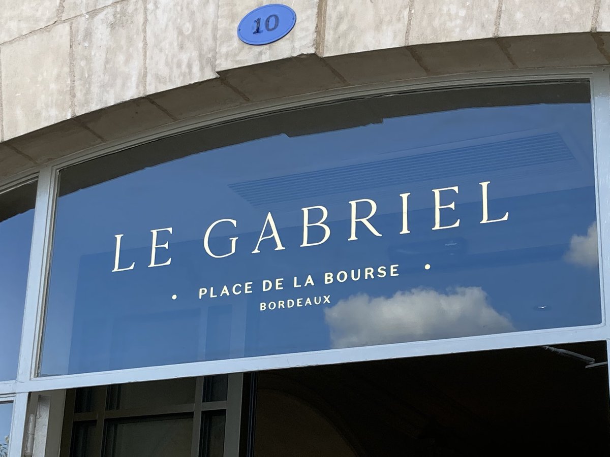 CarstenStender's tweet photo. @sigmargabriel Herzlichen Glückwunsch aus Bordeaux! https://t.co/zqSlUebd4P