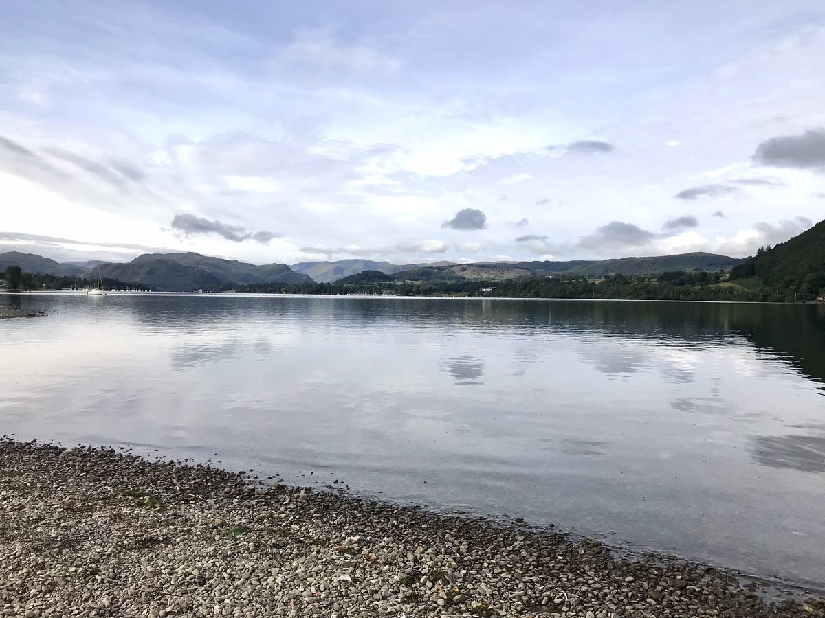 Beautiful morning on the shores of Ullswater waiting for @RAFRedArrowsOC <a href="/rafredarrows/">Red Arrows</a> @RafRed1 to fly over 🤞