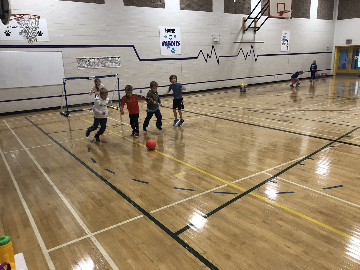 NMESPhysEd's tweet photo. We’re back! Being active and having fun! @nmes_community https://t.co/ITrS3HY6Oh