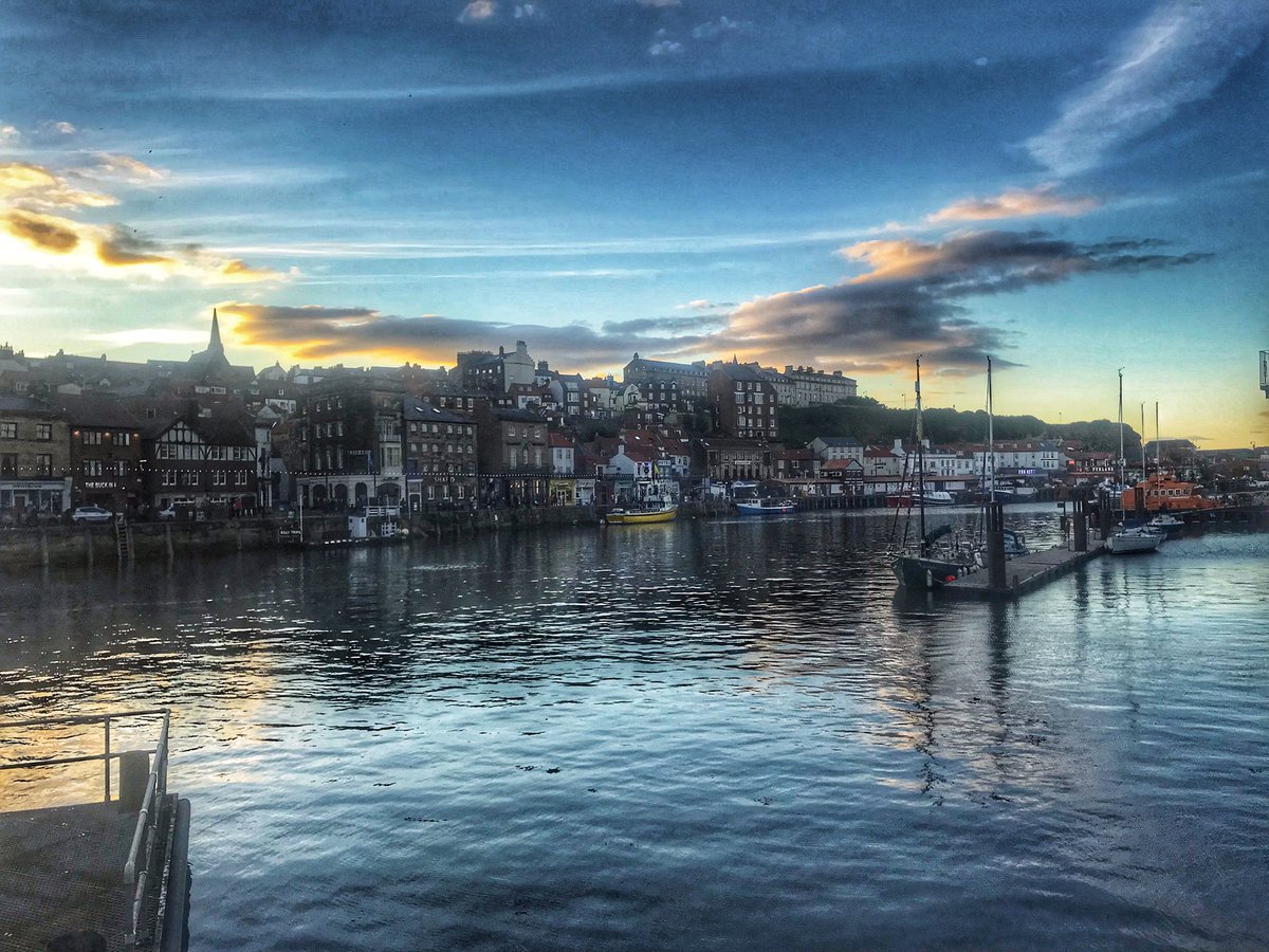 MAF3069's tweet photo. Lovely afternoon in Whitby#Whitby @TeessideUni @mimaschoolofart https://t.co/ZGiRyipAjV
