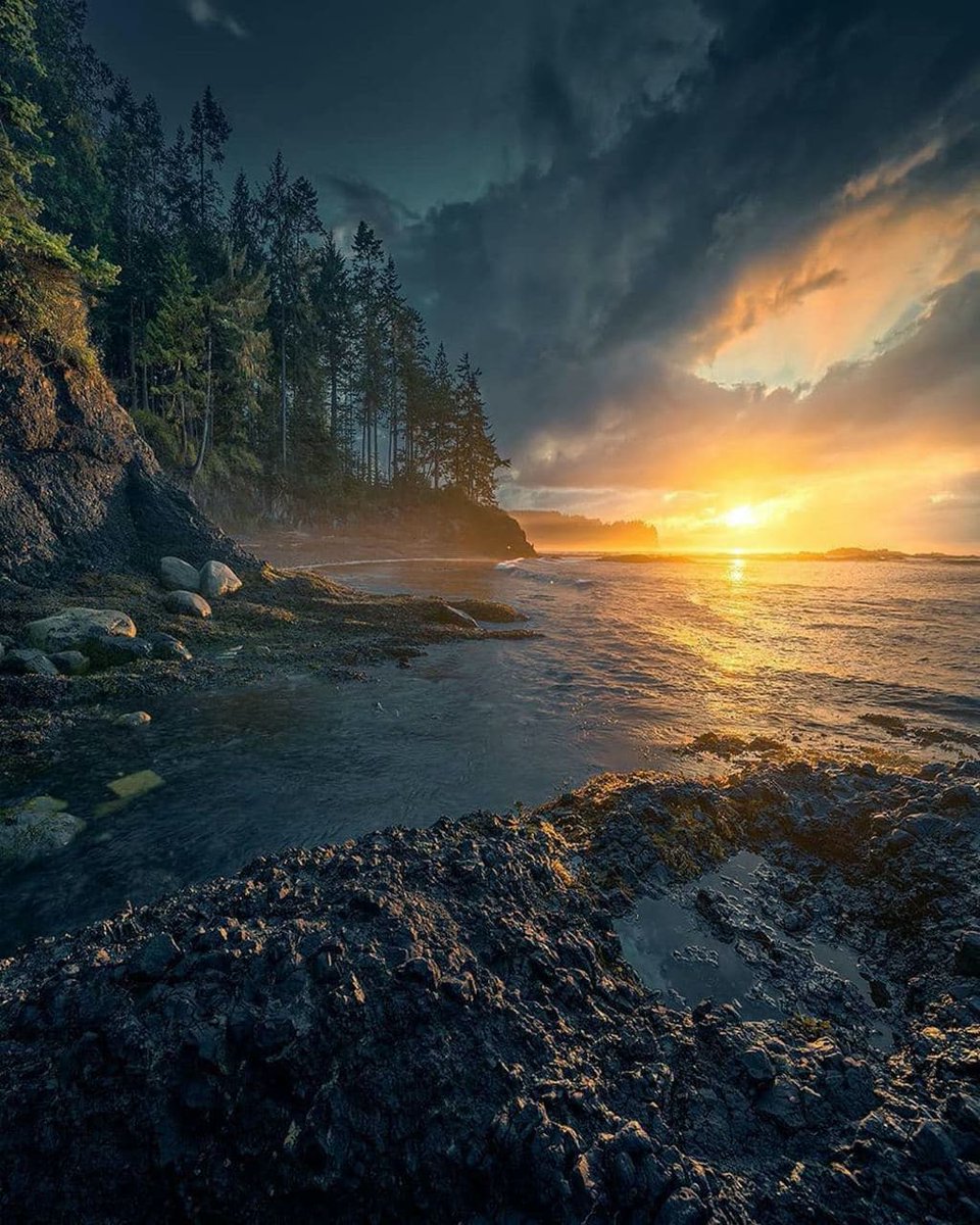 Рассвет на побережье Аляски