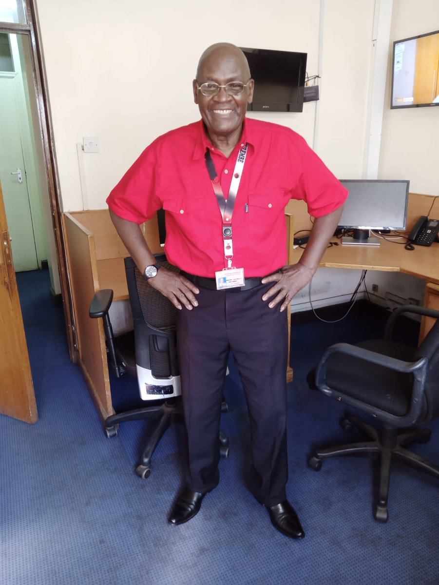 OLI HENA OMULUHYA WANJE? YITSA KHUBE HALALA MU #RHUMBAAFRICA6:30pm-9pm JUMAPILI CHINO. Anunda Sakwa (PAPA) <a href="/Mulembe_FM/">MulembeFM</a> <a href="/AnundaSakwa/">Anunda Sakwa</a>