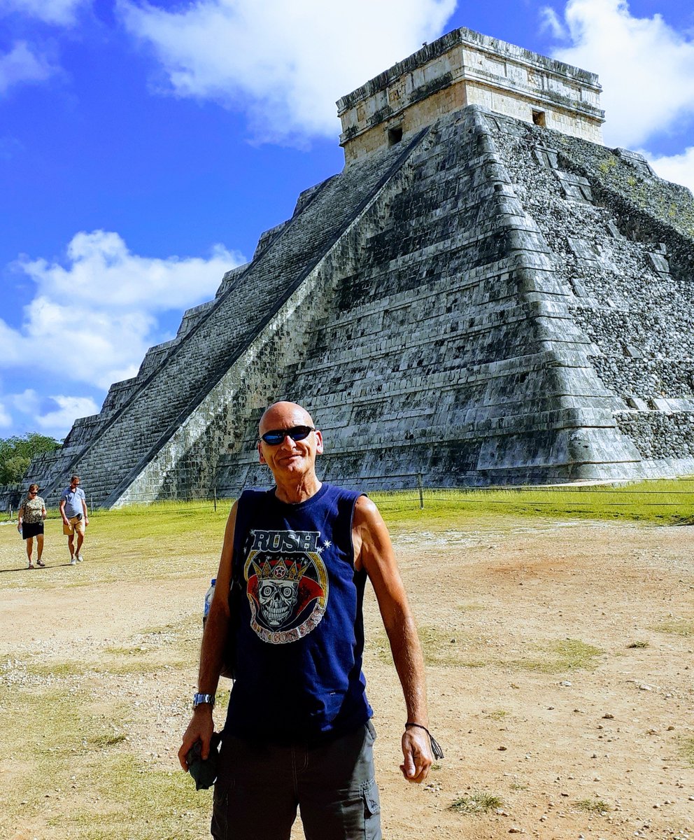 duncanscott3's tweet photo. #WearARushShirt for Neil's Birthday Day.
Where ever I go in the world you are always with me.
#ForNeil
Happy Birthday Professor💔 https://t.co/EN6zLx4UKa