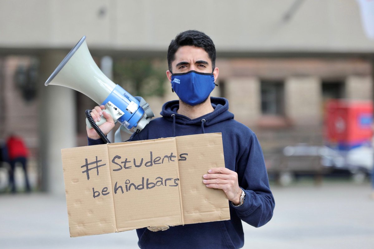 LibertyTurkish's tweet photo. Follow us🤞
You won't regret :)
We are good people 🙃
We look nice, too 😎
#StudentsBehindBars https://t.co/zaqMEmeQrF