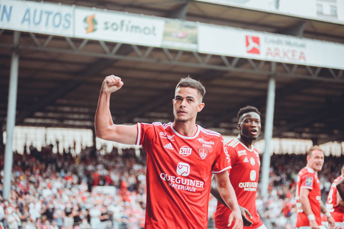 SB29's tweet photo. Une 𝙞𝙢𝙖𝙜𝙚 qui fait 𝗣𝗟𝗔𝗜𝗦𝗜𝗥 ! 🥰

#SB29SCO 1⃣-0⃣ #TeamPirates 🏴‍☠️ https://t.co/ZcysCUr6Zm