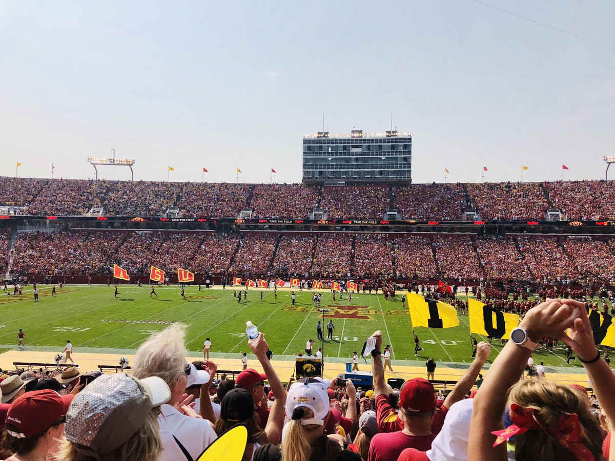PeytonStensland's tweet photo. 🔴18 hours spent on the road
🟡39 hours spent in Ames
⚪️ 8 hours of tailgating (began @ 7am)
🏈Although the Cyclones didn’t win, the day was a success! I’m so thankful to have spent some much needed time with family & friends. #LoyalForeverTrue #CollegeAmesDay https://t.co/6o809rpsak