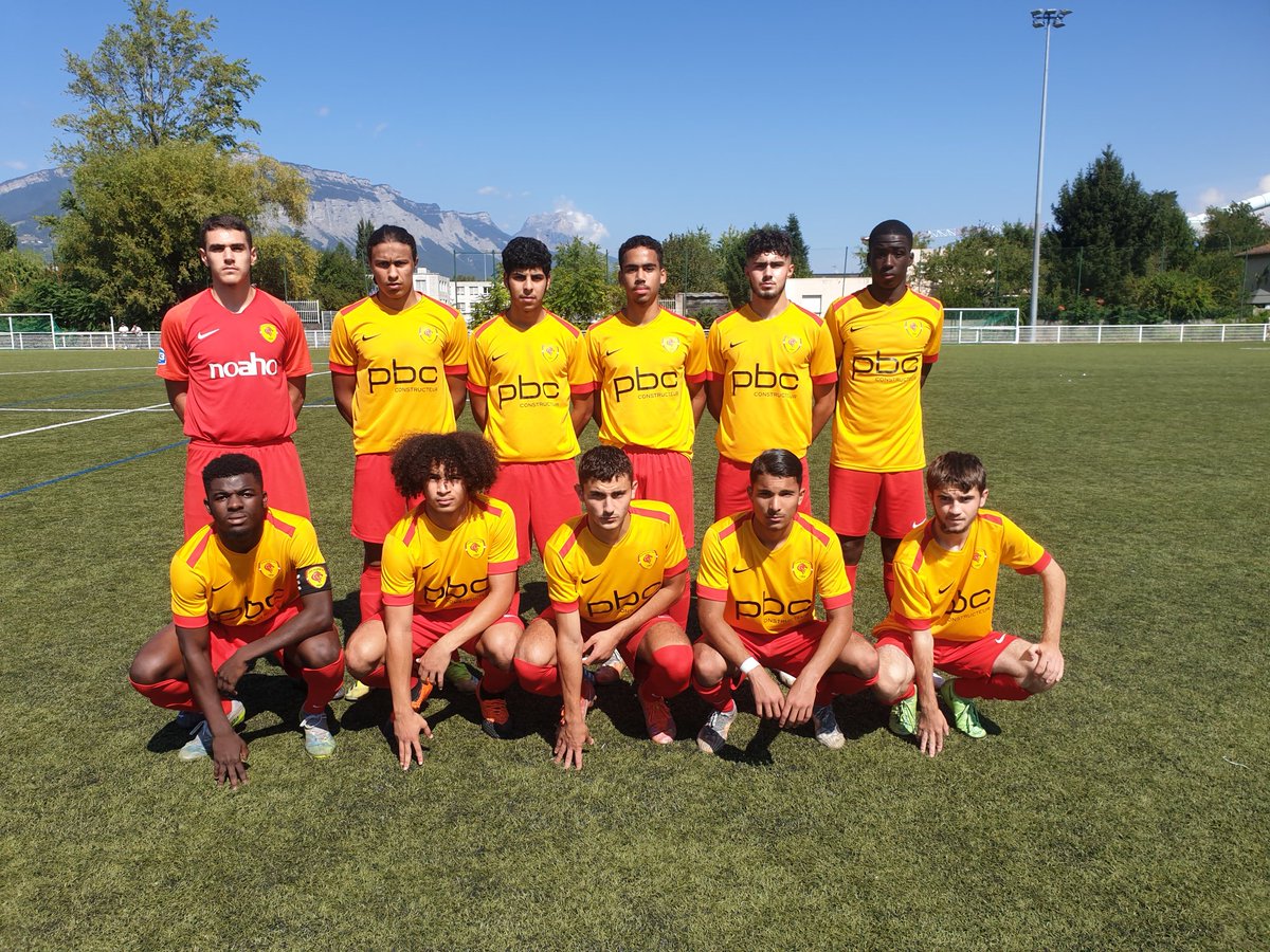 GonzalezJordan0's tweet photo. 1ère journée de championnat U18 R1 - Victoire 6-2 contre le @GF38_Officiel. 
#Objectif #U18R1 #Rigueur https://t.co/OWqf3w2mkH