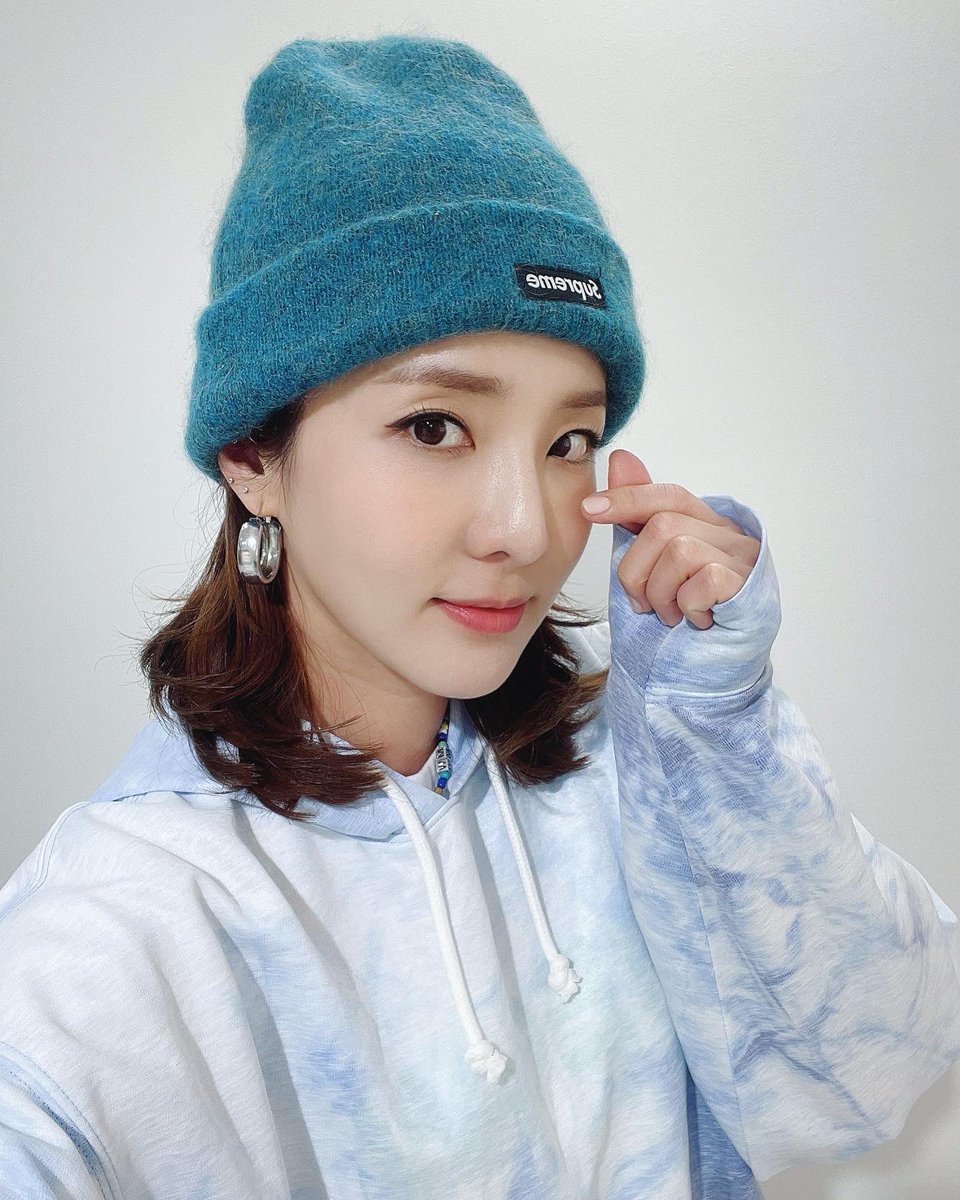 krungy21's tweet photo. I’m working on coming up with the perfect name for my perfect fans that also truly expresses who I am NOW, so it’s taking me time to find the right one 😭Please be patient and hang in there for me. You guys and I are the perfect match so I want the perfect name~!!! 😚💘 https://t.co/vVCf1HOe8k
