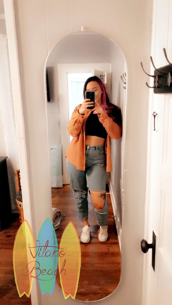 ishhykrissy's tweet photo. Weekend fits👻 https://t.co/Wj4KR2Wn4l