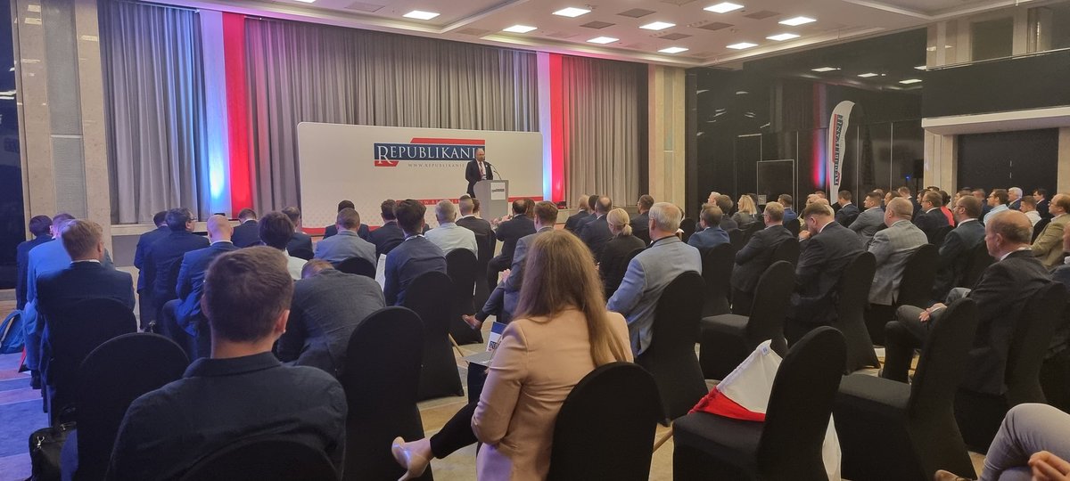 Republikanie_'s tweet photo. Kongres Założycielski Partii Republikańskiej. Wybraliśmy władze krajowe. Prezesem został wybrany  @AdamBielan. Funkcję Przewodniczącego Rady Krajowej delegaci powierzyli @KarolRabenda. #Republikanie https://t.co/jLBkONzcdh
