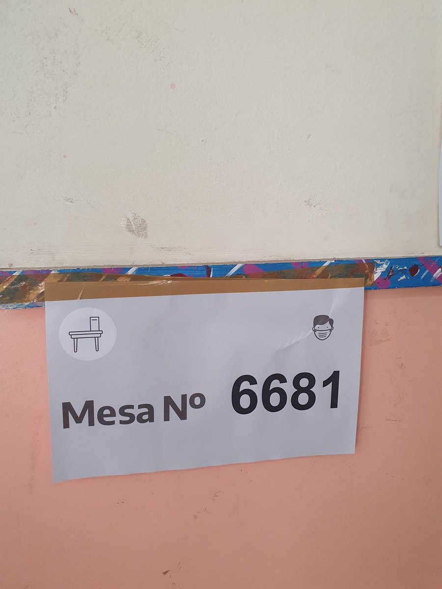RamonBernabeA's tweet photo. #PASO2021 La espera eterna. Llegué 09.01am. Se habilito lla Mesa recién a las 10.23am. Prioridad luego los adultos moi mayores. Tambien paró la votación por falta de sobres firmados... un lindo domingo digamos. https://t.co/hB7UJHIID7