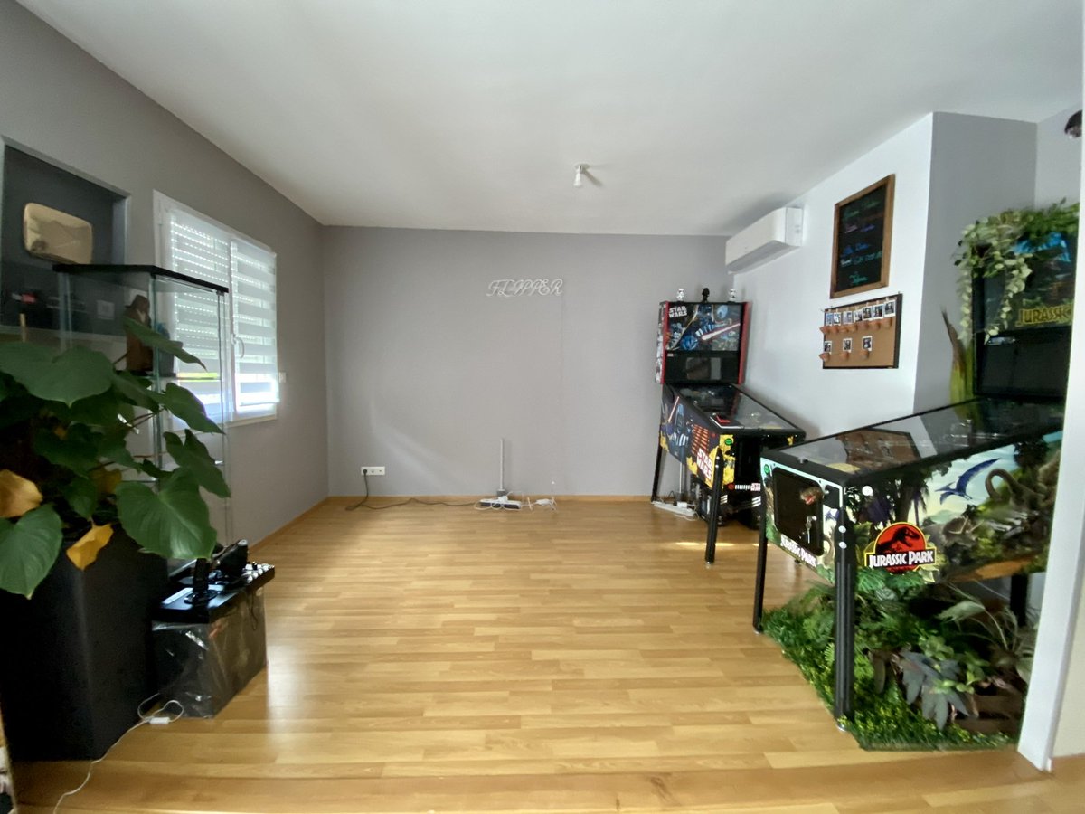 MrBboy45's tweet image. Glow up en 4 photos bibiche 🥃 

Il existe bien une 5ème photo. On est déjà too old là. RDV dans la prochaine vidéo setup 👀