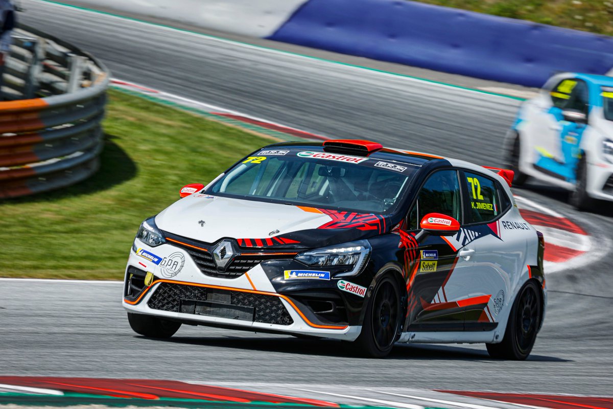 Renault Clio Series tweet media