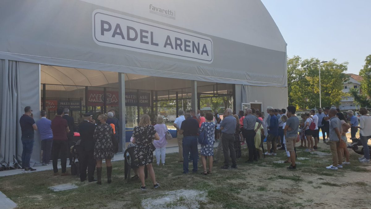 AntonioDePoli's tweet photo. 🛑 🥎 A #Padova per partecipare all'inaugurazione della #PadelArena, nuovissima struttura della Canottieri Padova che ospita 3 campi coperti e illuminati a disposizione di soci ed esterni! https://t.co/dvgVT5nIgI https://t.co/PZI3aEYYPi