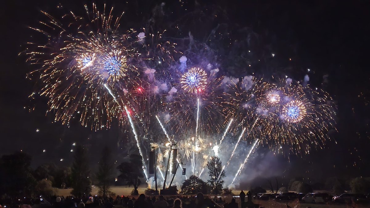 __HollyPop's tweet photo. Amazing time last night at the #FireworkChampions @RagleyHall Perfect night ππ https://t.co/X5YJMs25es
