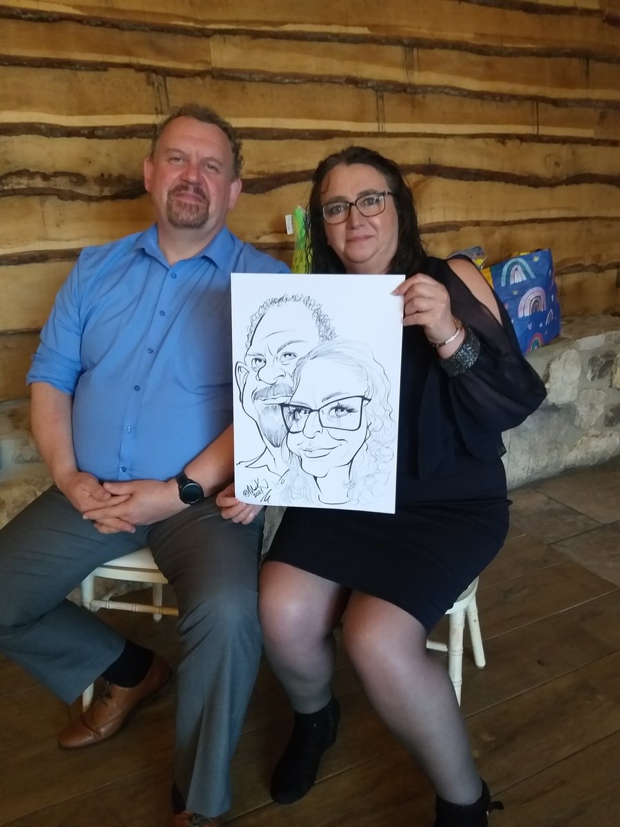Had an excellent gig last night at Jo's wedding at Hornington Manor..
Heres just a few pics i managed to take..
#evententertainment #weddingcaricatures #weddingentertainment