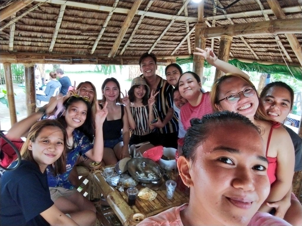 ylynfrln's tweet photo. Gurls day out❤️
📍Gordon Garden Beach Resort, Dayhagan Pilar https://t.co/b64ehJ2J5K