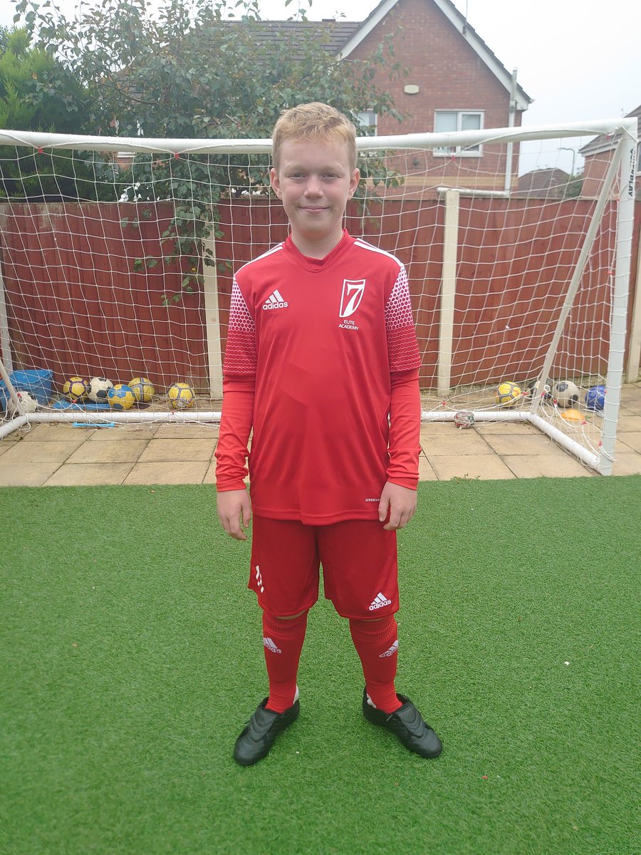 paulf79's tweet photo. New season starts today with @NorthParkFC1 @7EA_UK can't wait to get going. https://t.co/yrlFXYAZsm