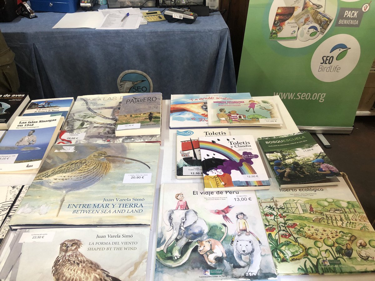rafaruizmad's tweet photo. Muy contento con q la caseta de @SEO_BirdLife en @madbirdfair tenga entre sus magníficos libros mi serie de #toletis , realismo mágico ecológico. #madbirdfair Sigue la feria hoy hasta mediodía https://t.co/vDW2TN1zZg