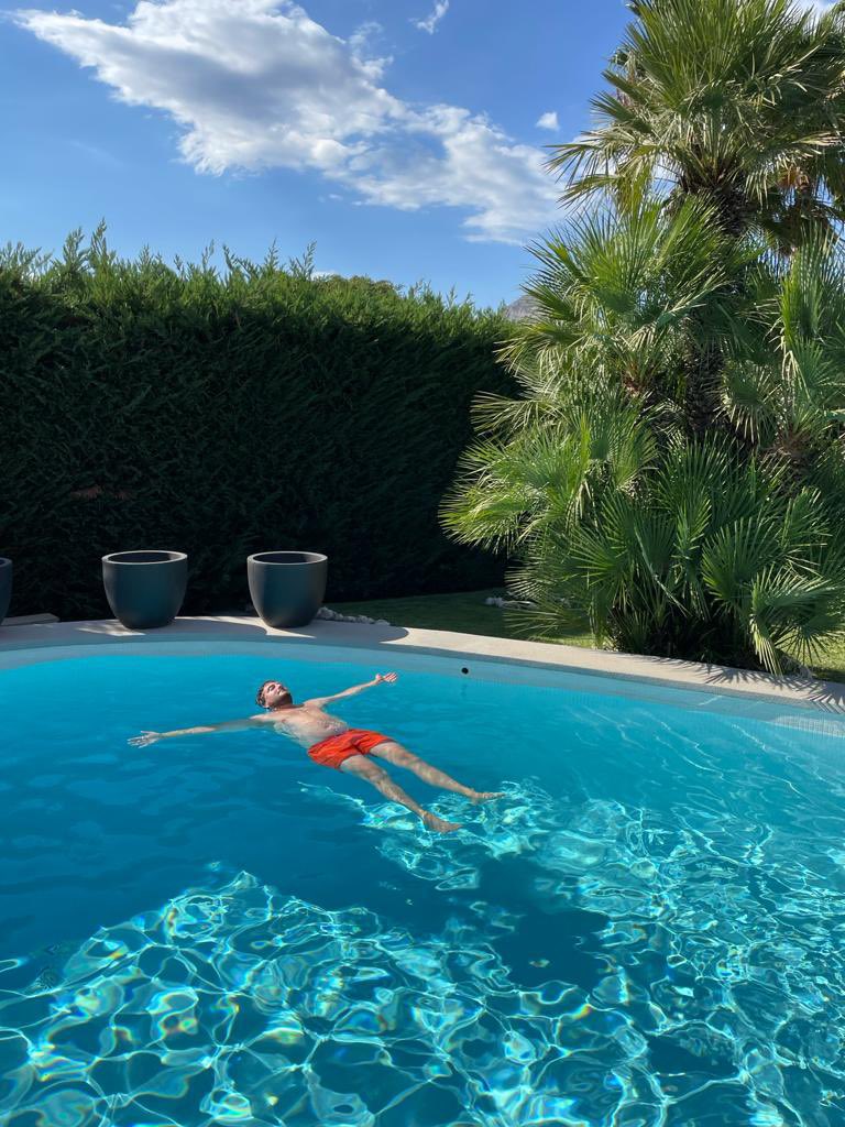 VerhoevenAngelo's tweet photo. Spontane zomervakantie voor twee dagen! 😎 https://t.co/ZNay5eTd4e