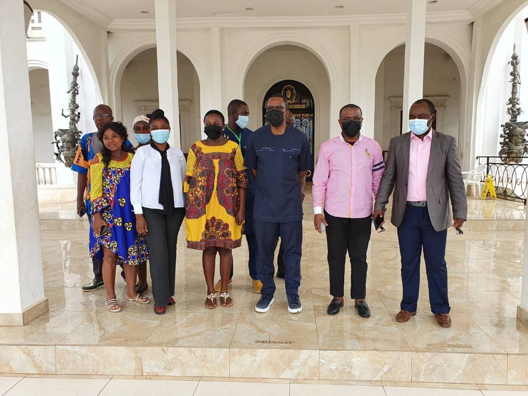 National Museum of #Cameroon #Yaounde "You can't change your past, but you can learn from it and change your future"

Museo Nacional de #Camerun