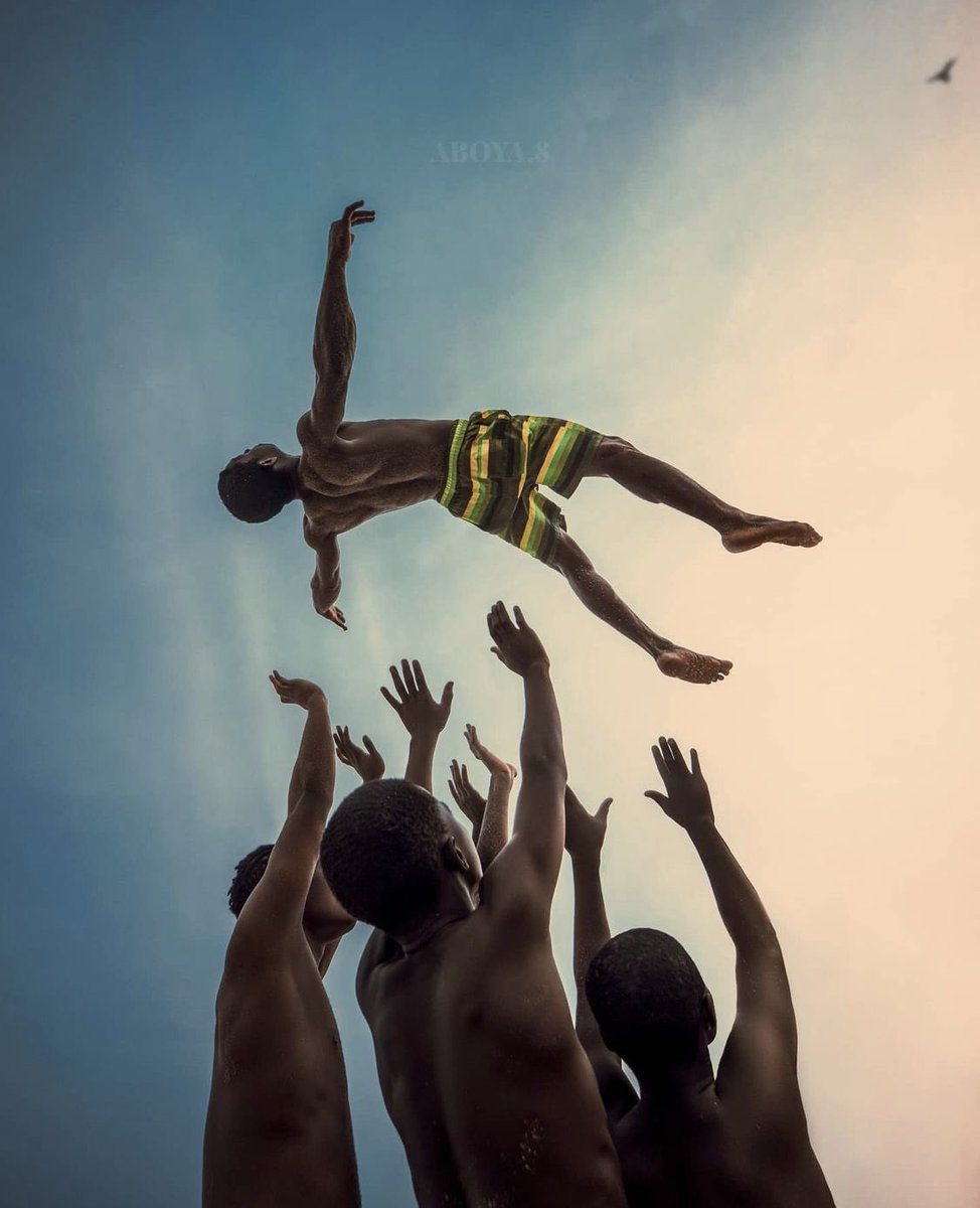 BadestMelanin's tweet photo. Incredible photoshoot 🤎⚡️ https://t.co/PK3eX2jVvT