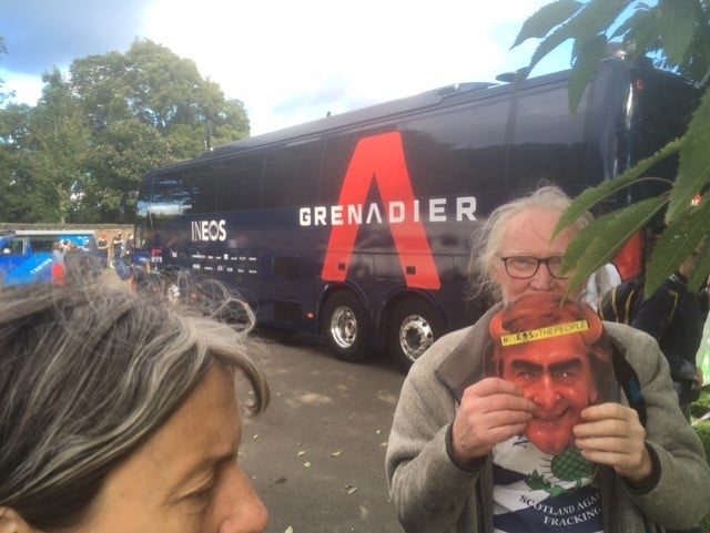 frackwatch2018's tweet photo. Respect 🙌to all who turned out yesterday in Edinburgh to call out @INEOS and their #greenwashing with the #peddlingplastic @IneosGrenadiers at the @TourofBritain Stop plastic pollution ! No more #fracking4plastic ! #EndLNG #NoFracking ☠️🛢️✊ https://t.co/mRdlofP5YB