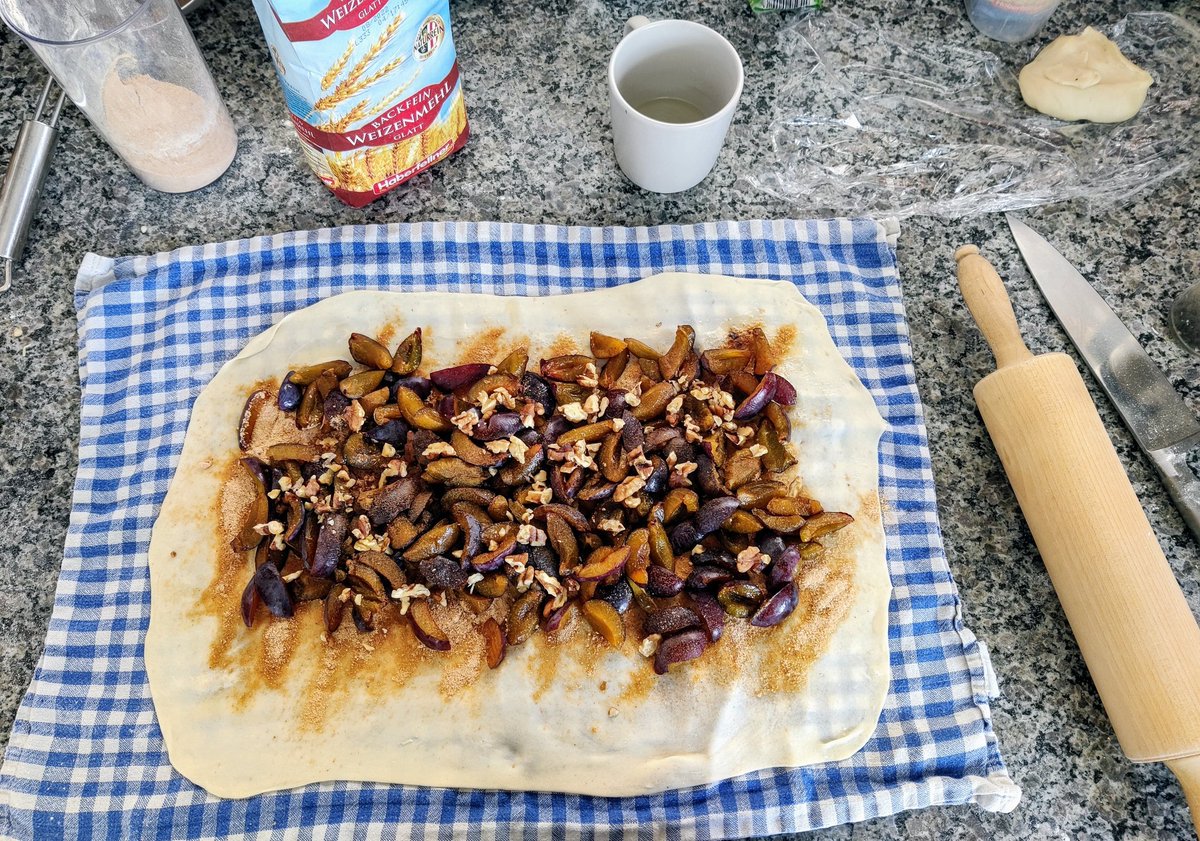mt_wolfram's tweet photo. Sunday strudels 🙃 first with sour cream, grated potatoes and (optional) bacon; then with Zwetschgen, Amarettini and walnuts #zwetschgenernte #uponrequest #familyfavorite #yummy https://t.co/JmFJEMmsuP