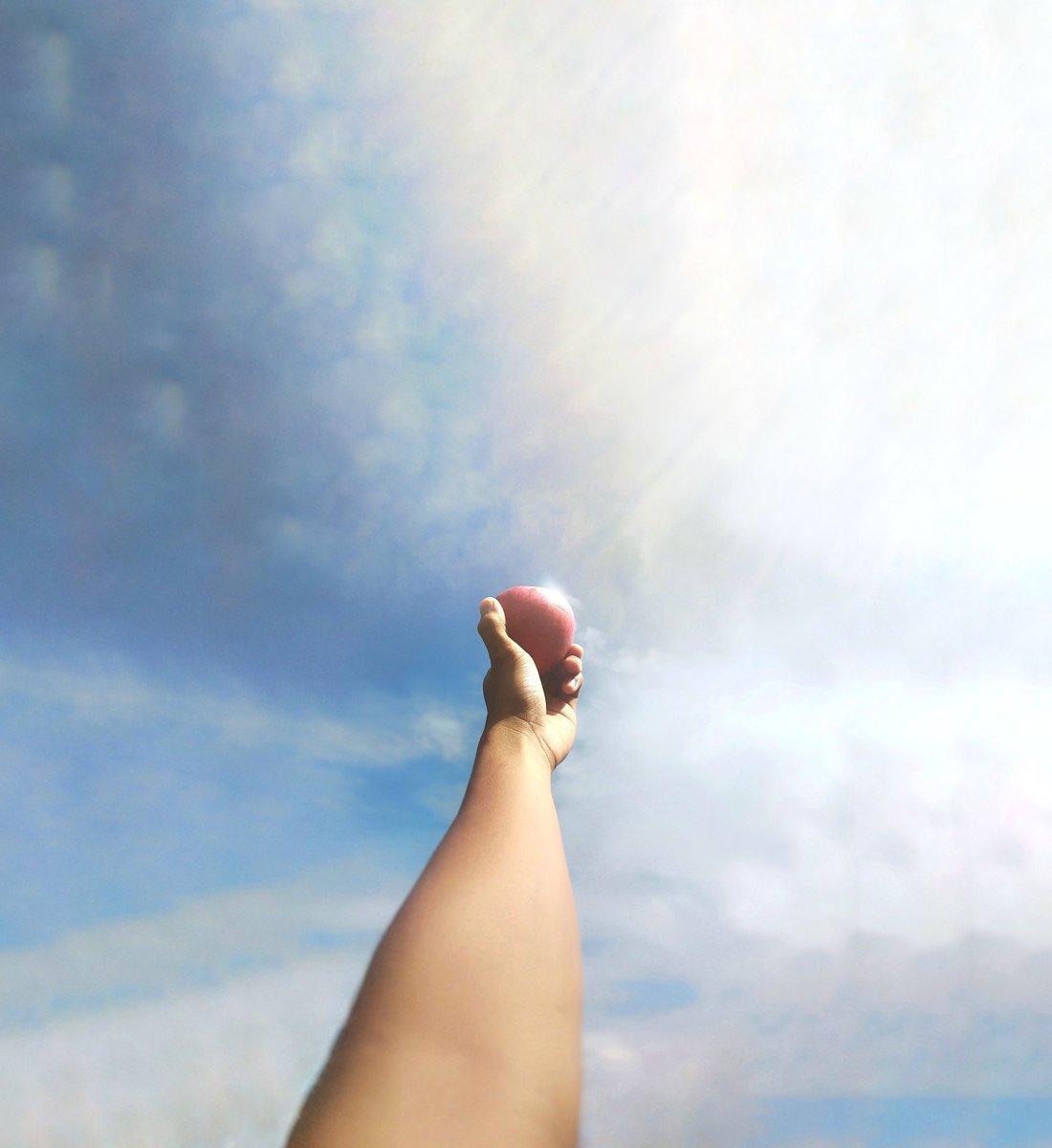 Realitazs's tweet image. #handinframe