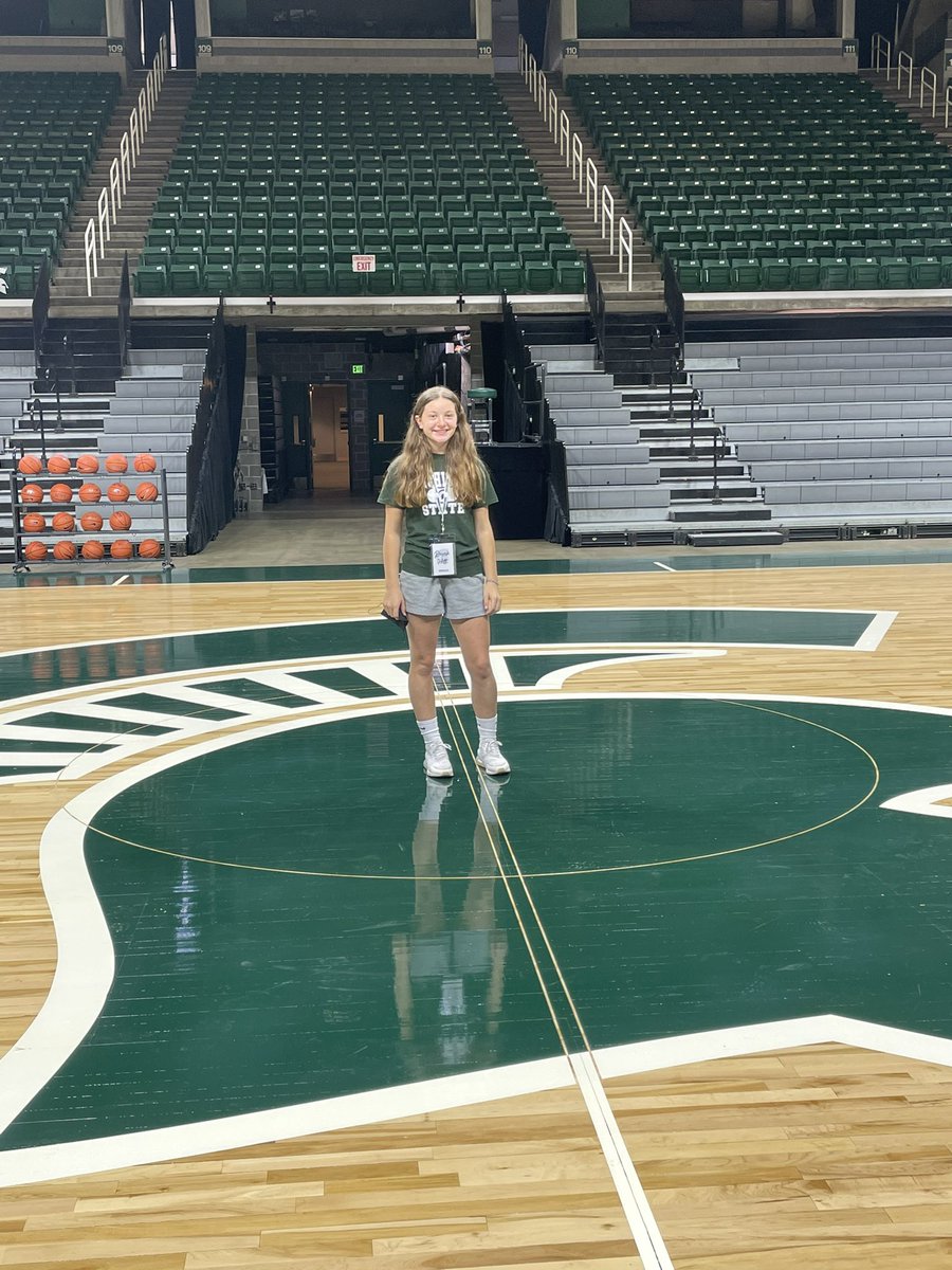 Thank you <a href="/MSU_WBasketball/">Michigan State Women's Basketball</a> for an incredible day! I am definitely looking forward to coming back. <a href="/SuzyMerchant/">Suzy Merchant</a> <a href="/kristinhaynie/">Kristin Haynie</a> <a href="/CoachFantan/">Maria Fantanarosa</a> <a href="/MIpremierbball/">Michigan Premier</a>