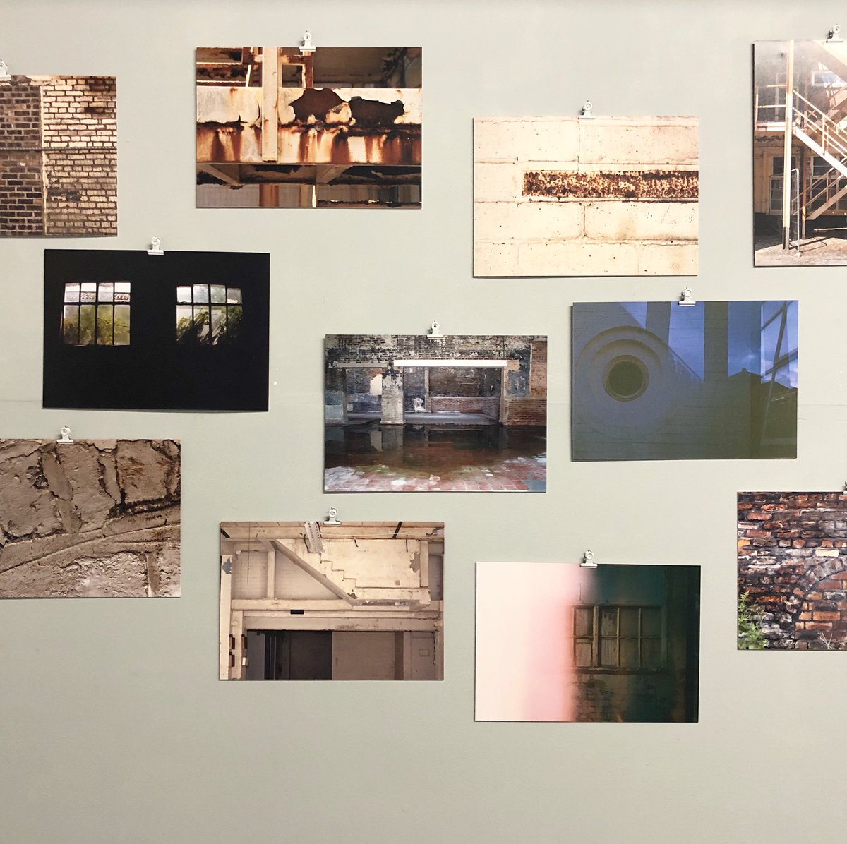 haptic_tacit's tweet photo. Visit our exhibition Spode Works @SpodeWorks OPEN TODAY until 4pm 

Opening hours during the @BCBfestival festival Wed-Sun 10.30am-4pm
11th Sept - 17th Oct 2021 

With new work made in response to the Spode site. 

#photography #ceramics #clay #spode #spodeworks #stoke #newmakers https://t.co/InbRcIjvOp