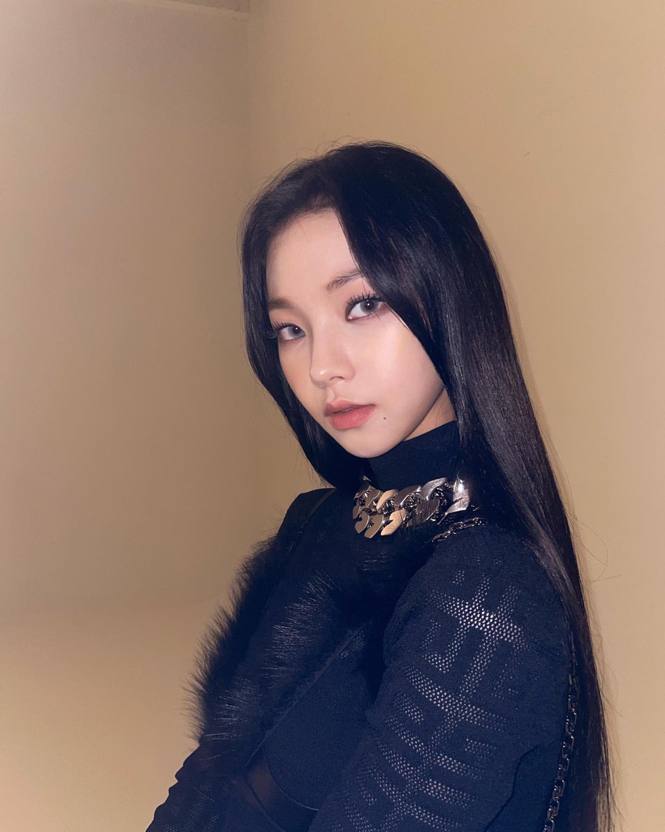 지민이 tweet media