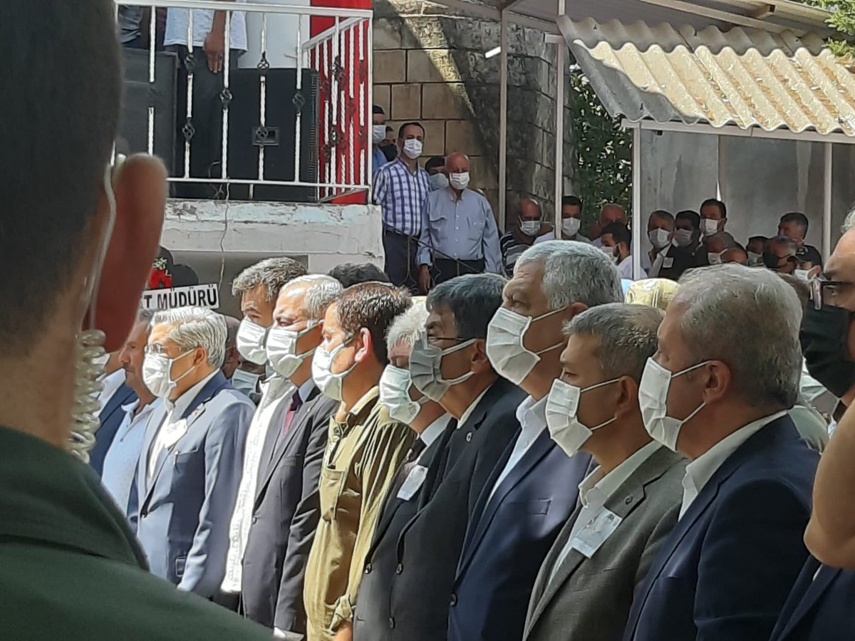 Şehidimiz sözleşmeli er Turgay Abacı’yı Hatay/Gaziantep sınırındaki baba ocağı Akbez’de son yolculuğuna uğurladık.

Rabbim makamını cennette yüce kılsın🤲