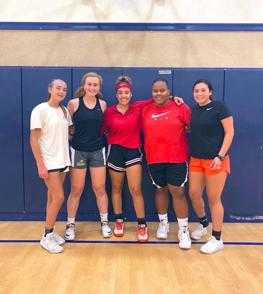 SwishCapeCod's tweet photo. 📝Notes from Week 1! A positive starting point upon which build both in the gym and on the court. There’s a high “ceiling,” but this group needs to want to find it! Special mention to @corinnedaly_ (Class of 2025; @GORAMSathletics) for continuing to push herself physically! 🧡💙 https://t.co/vaISh6S3h8