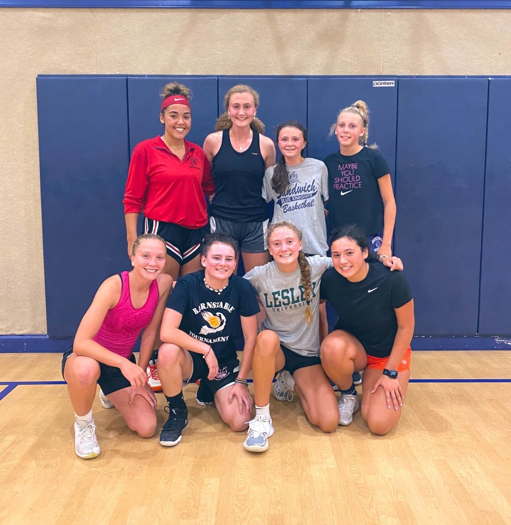 SwishCapeCod's tweet photo. 📝Notes from Week 1! A positive starting point upon which build both in the gym and on the court. There’s a high “ceiling,” but this group needs to want to find it! Special mention to @corinnedaly_ (Class of 2025; @GORAMSathletics) for continuing to push herself physically! 🧡💙 https://t.co/vaISh6S3h8