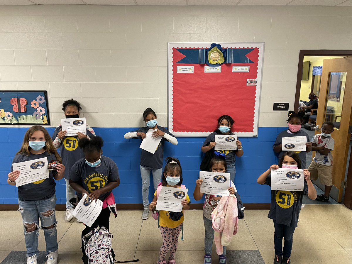 JamesRLowell51's tweet image. We are very proud of our Tigers of the Month for August! Our focus was on RESPECT. Each of these students demonstrate RESPECT for themselves, their peers &amp;amp; their teachers! @brynn_kardash  @LumbleyPat @jessdave5 @DrNHenderson @ipstz @DrWarrenMorgan @IPSSchools @AleesiaLJohnson