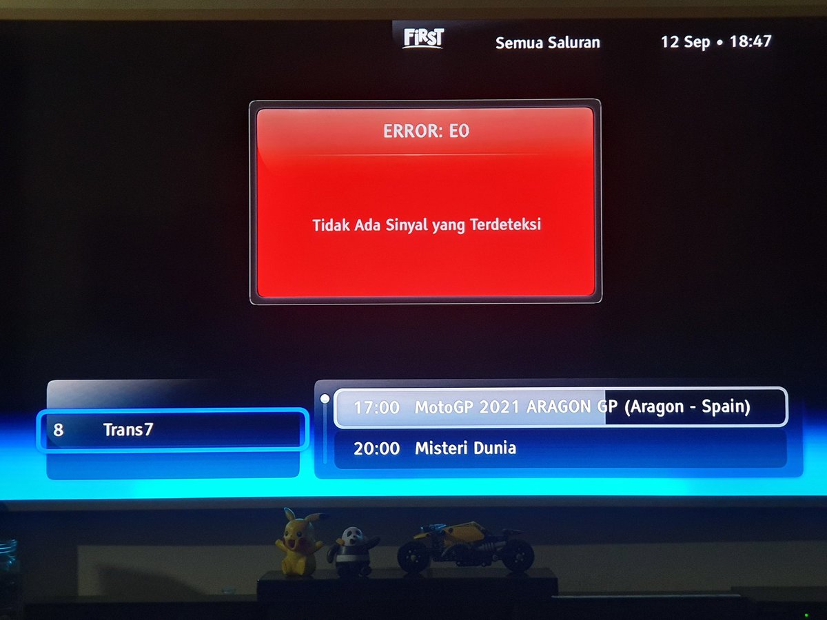 YumiAdriano's tweet photo. nih ye nih ye @FirstMediaCares udah sehari semalem ini tv begini , nihhhhhh yeeeeee diliat baek2 https://t.co/GLWvpBSp4u